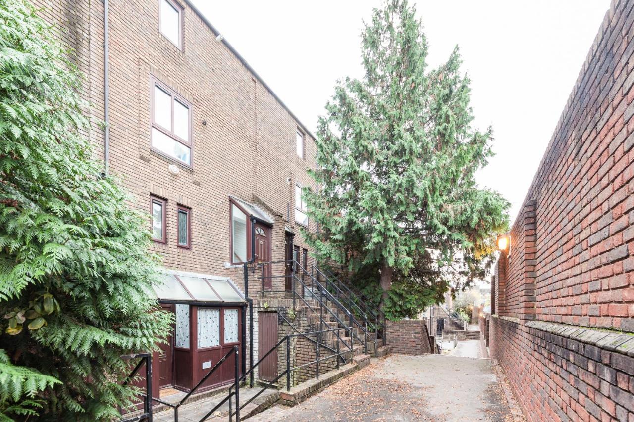White City Apartment Londra Exterior foto